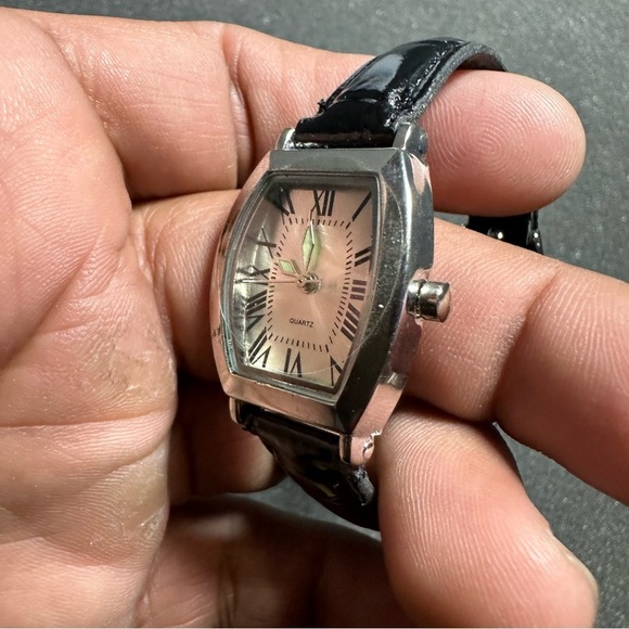 Bret roberts ladies quartz watch silver tone roman numeral dial black strap - Picture 3 of 10